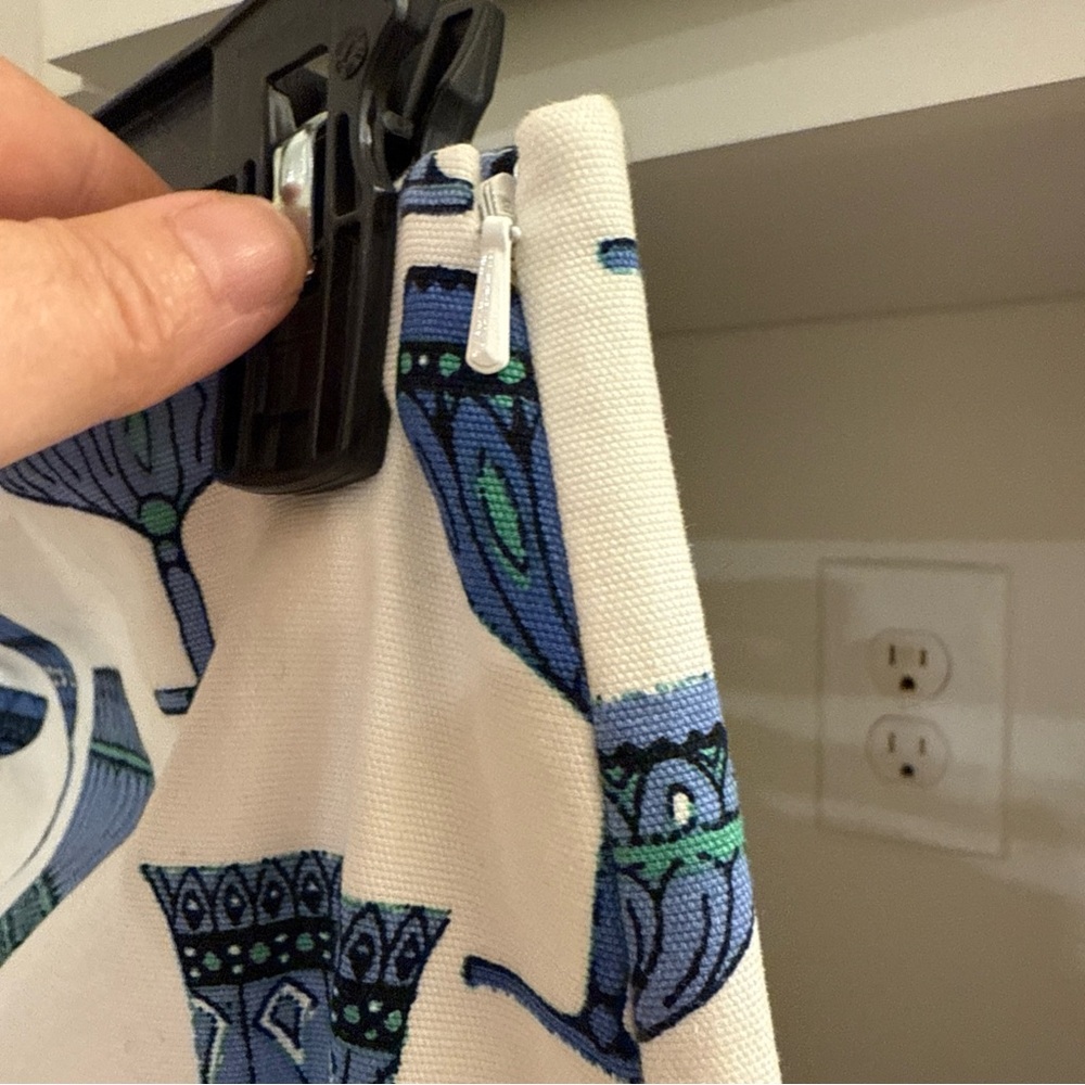 Talbots White Skirt with Blue Goblet Pattern - Picture 6 of 7